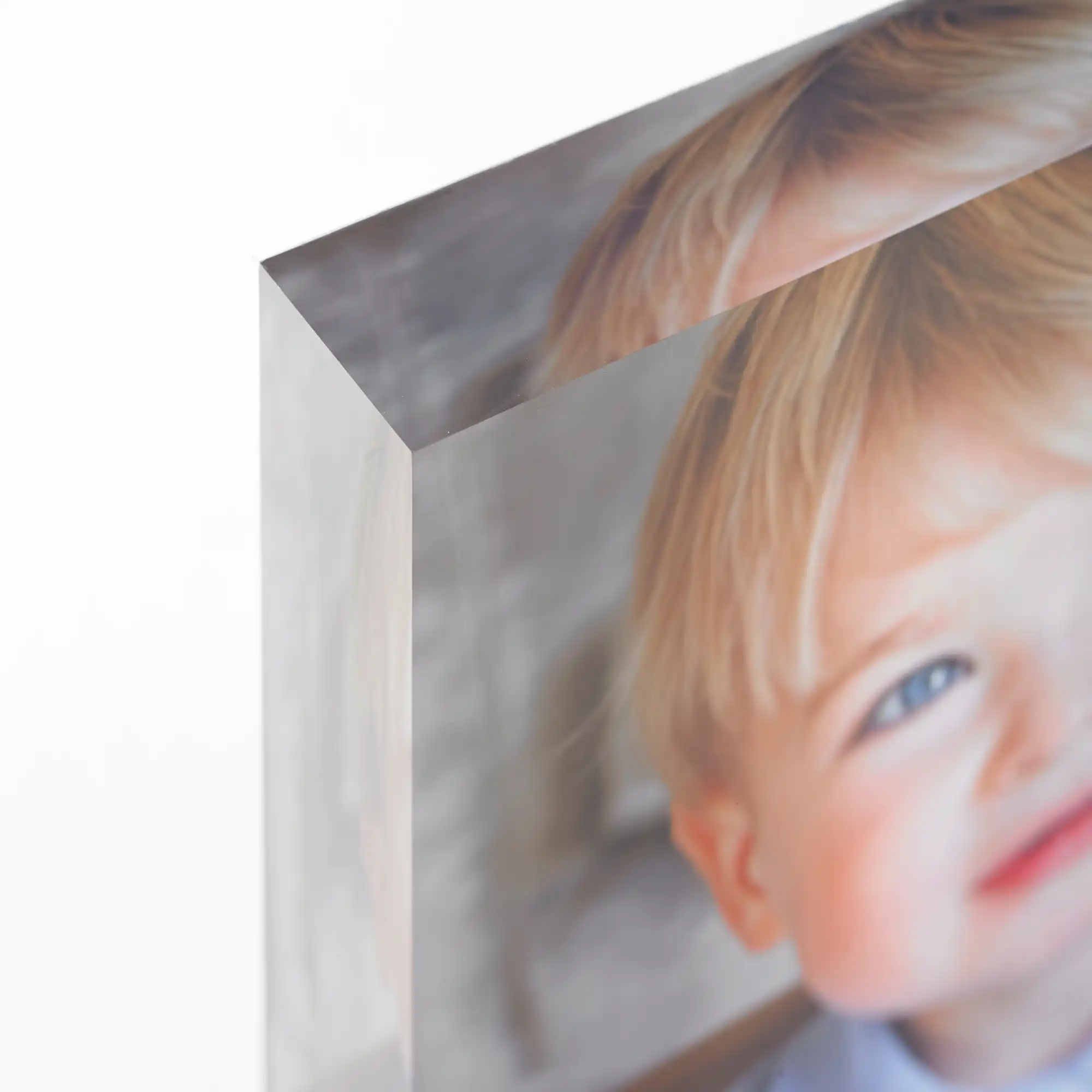 Acrylic prism with transparent background, 25mm acrylic block, 8x8" / 20x20cm [requires transparent png] - Photo 2