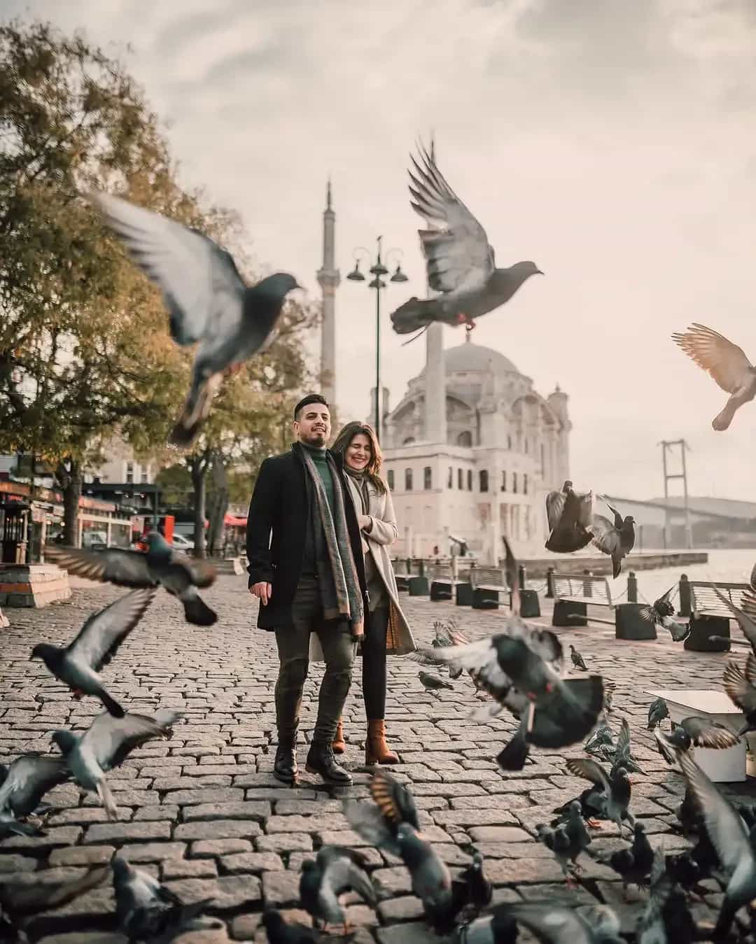 Ortaköy, İstanbul'da Romantik Çift Fotoğraf Çekimi