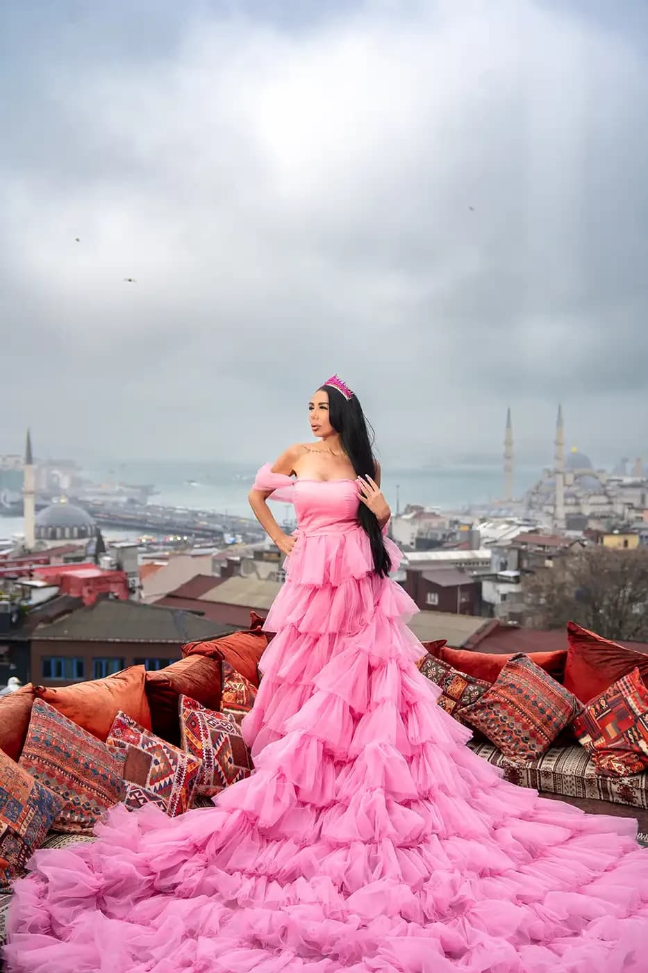 Sesión de Fotos Icónica en Azotea y Columpio con Vestido Volador en Estambul - Photo 1